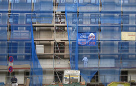 Gerüst- und Fassadenarbeiten an der Südfassade (Bauteil B)