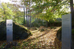 Große Stele - Galgenberg (Leisniger Straße)