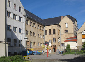 Blick in den Schulhofbereich, 2010