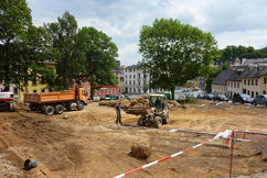 Geländemodellierung im Platzbereich